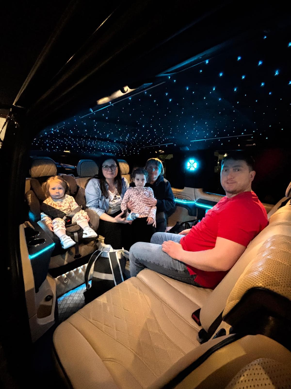 Minivan Vip 3